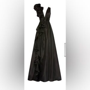 Mac Duggal Deep v-neckline Sleeveless Ruffled shoulder